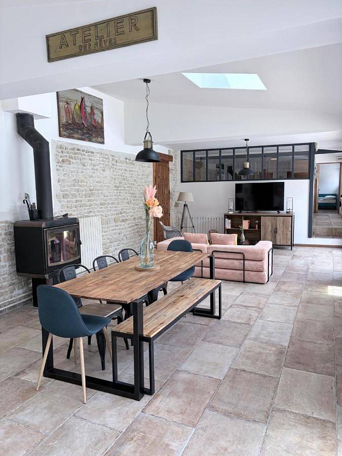 Location de vacances pour 4 personnes, avec jardin à Clavette (Charente-Maritime)