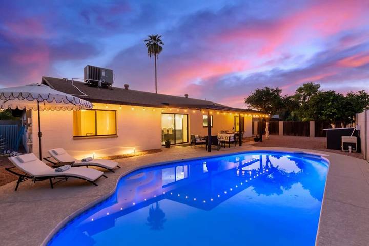 Vacation home for 10 people, with terrace and yard in Arizona