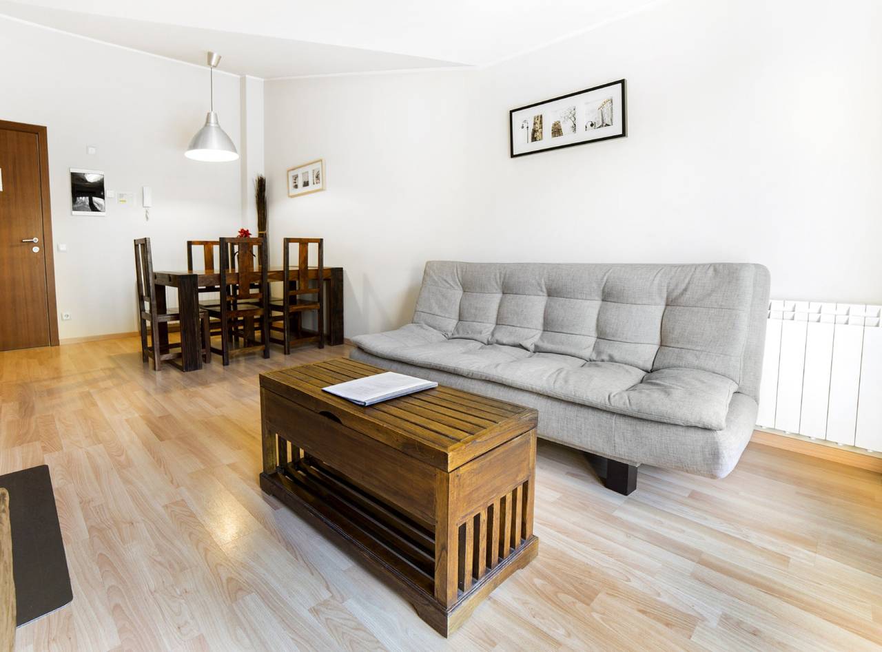 Entire apartment, 3 Bedroom Apartment next to ski slopes. 7 pax. Floc 42 in El Tarter, Grandvalira