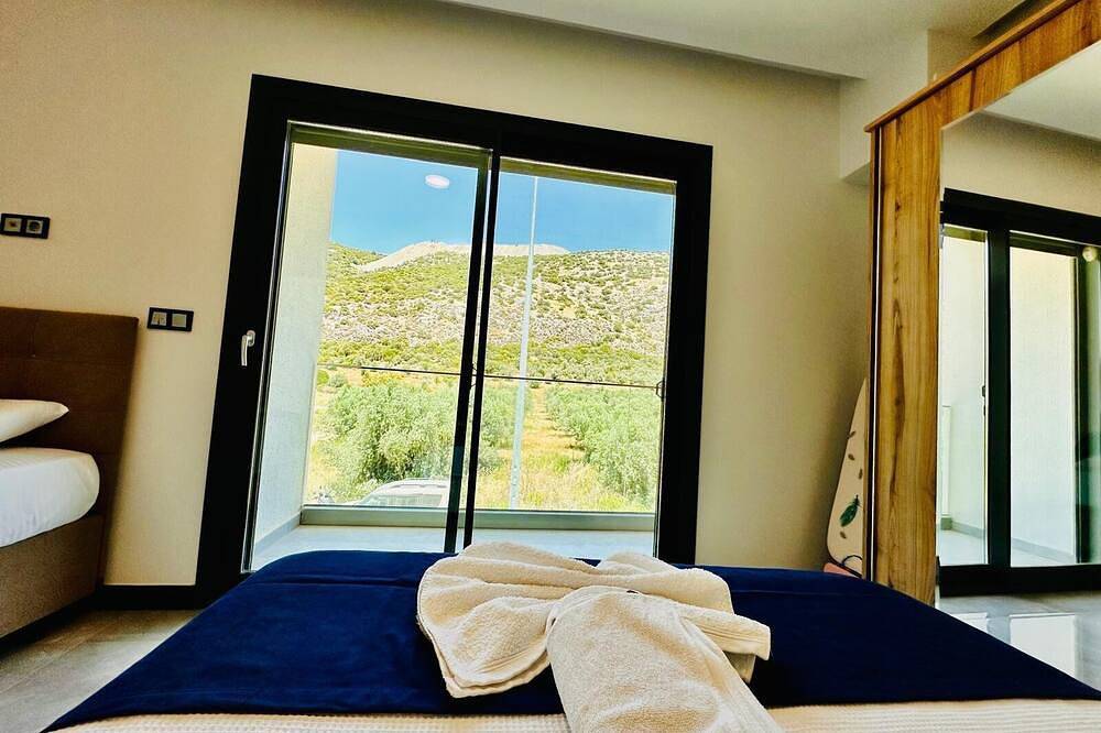 Spacious Garden & Luxury Family Villa with Private Pool in Kusadasi in Kusadasi, Turkish Aegean