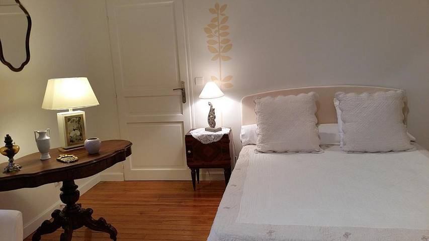 Location de vacances pour 2 personnes, avec vue ainsi que jardin et terrasse à Montréjeau - 4