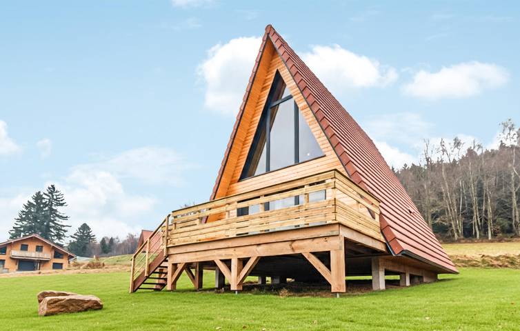 Location de vacances pour 6 personnes, avec jardin et terrasse à Anould - 2