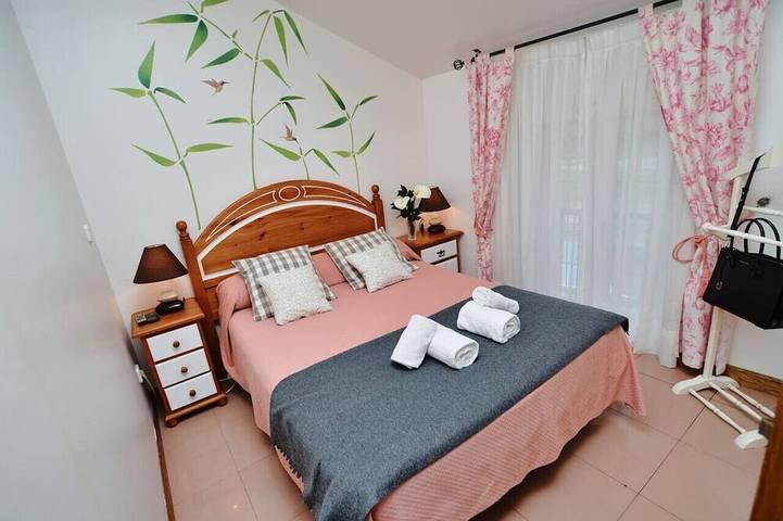 Ganze Wohnung, Apto rural con jardín - Apartamento de Pilar 7000 in Arnuero, Kantabrische Küste