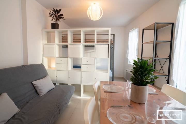 Gîte pour 5 personnes, avec balcon, adapté aux familles à Vias - 2