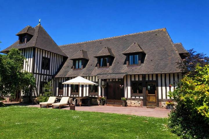 Maison de vacances pour 8 personnes, avec Jacuzzi et Terrasse ainsi que Jardin et Vue à Octeville-sur-Mer