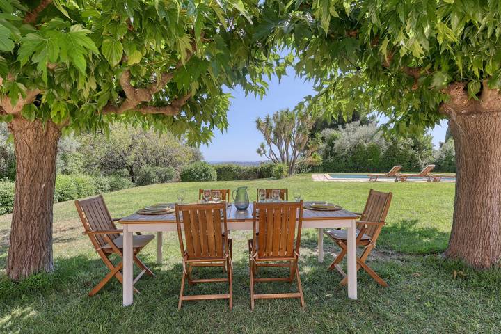 Maison de vacances pour 10 personnes, avec Terrasse ainsi que Jardin et Piscine à Ollioules