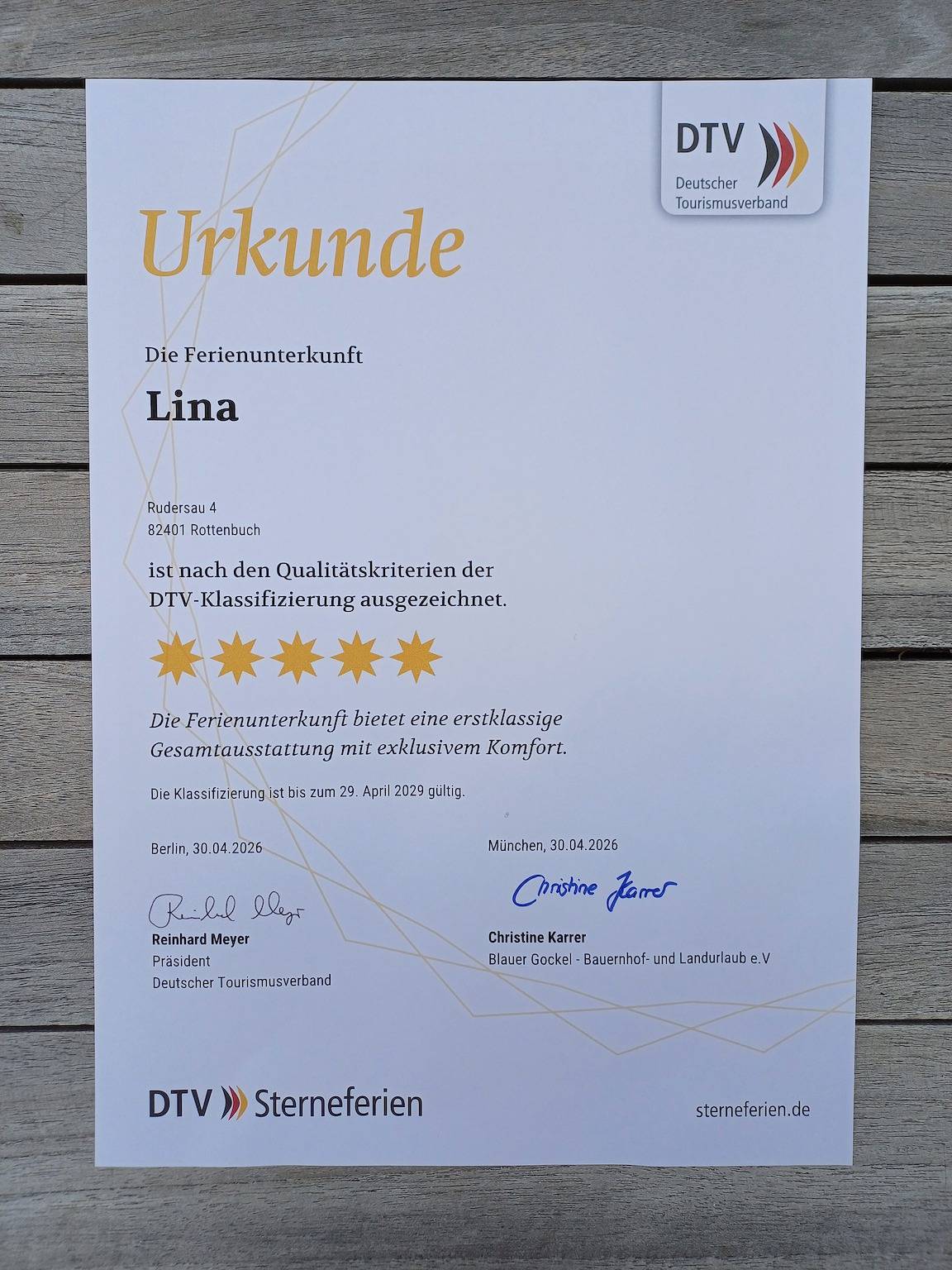 Ganze Wohnung, Apartment „Lina“ mit Gemeinschaftsgarten, Balkon und Wlan in Rottenbuch, Romantische Straße