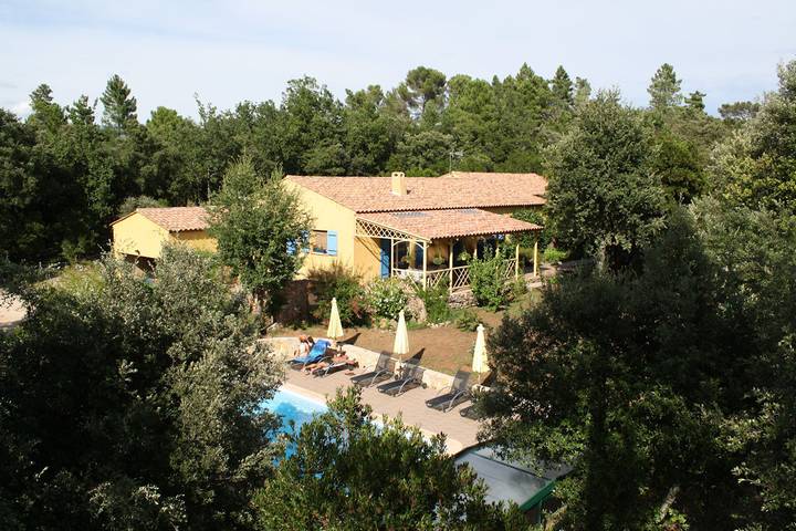 Villa pour 4 personnes, avec piscine ainsi que jardin et terrasse à Montauroux - 2