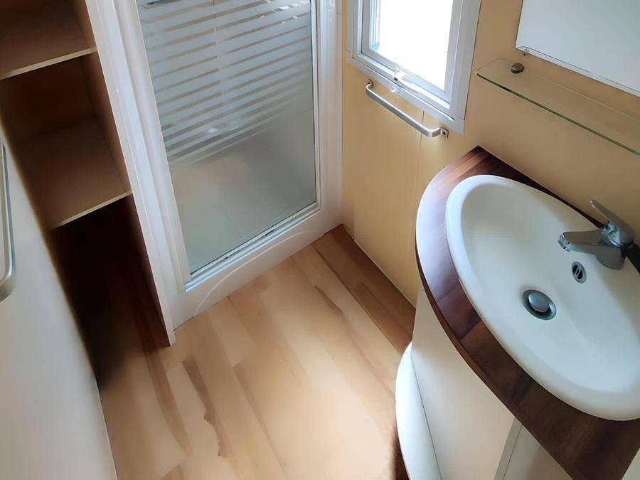 Camping des Bains - Mobilheim 4 personen - Komfort 2 Zimmer klimatisiert in Saint-Honoré-les-Bains, Naturpark Morvan