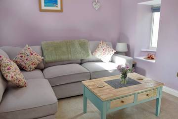 Glamping for 2 People in Carmarthenshire, South-Wales, Photo 3