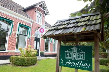 B&b voor 2 personen, with whirlpool and sauna as well as tuin in Friesland