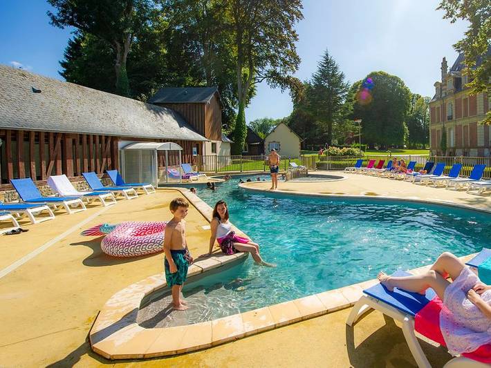 Camping pour 2 personnes, avec Balcon et Bassin pour enfant