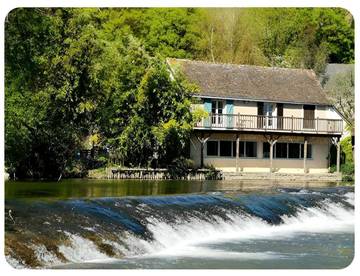 Gîte pour 5 personnes, avec vue ainsi que jardin et balcon à Fresnay-sur-Sarthe