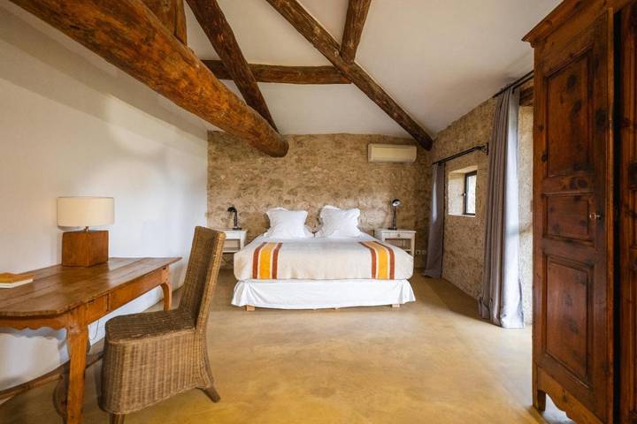 Maison d’hôte pour 3 personnes, avec balcon ainsi que piscine et jardin à Lourmarin - 4