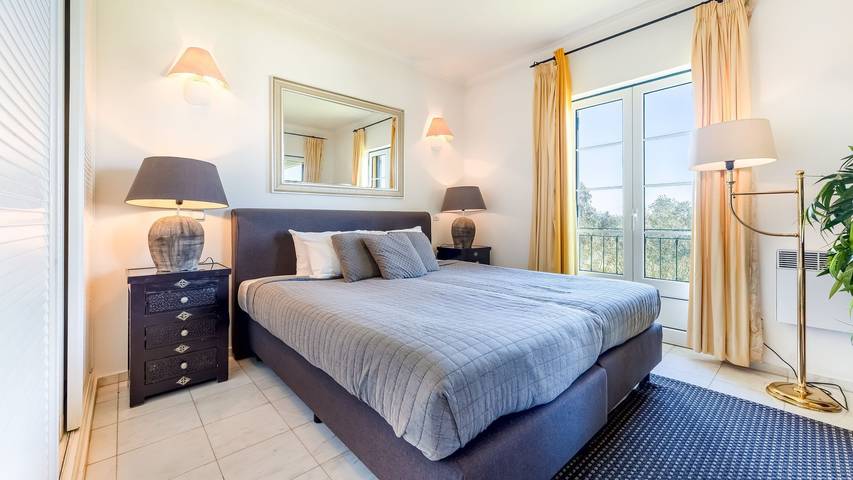 Ferienwohnung für 2 Personen, mit Balkon und Pool in Lagoa - 4