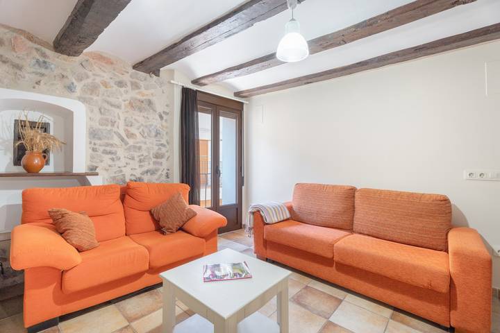 Appartement entier, Appartement "Casa El Cojo 1a" avec balcon et Wi-Fi in Alcalá de la Selva, Région de Teruel