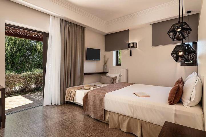 Villas Platanias - Villa 4 chambres avec piscine chauffée in Plataniás, Région de la Canée