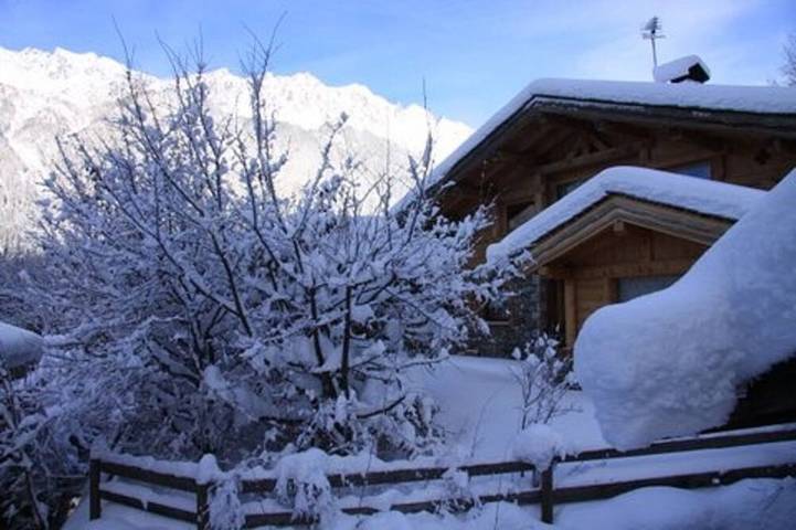Vacation rental for 8 people, with yard and pool in Chamonix-Mont-Blanc