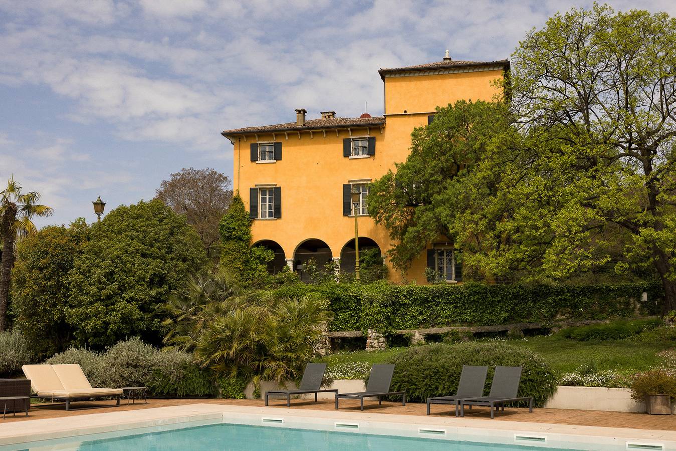 Villa Torre di Terzolan With Pool and Jacuzzi in Verona, Verona Provinz