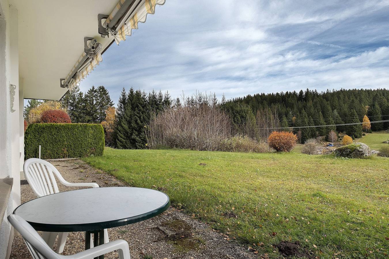 Ganze Wohnung, Apartment 'Auszeit' mit Bergblick, privater Terrasse und gemeinsamem Garten in Schönwald im Schwarzwald, Südschwarzwald