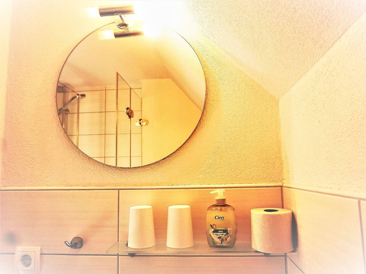 Zimmer 'Doppelzimmer Swiss' mit Seeblick und Wlan in Meersburg, Obersee (Bodensee)
