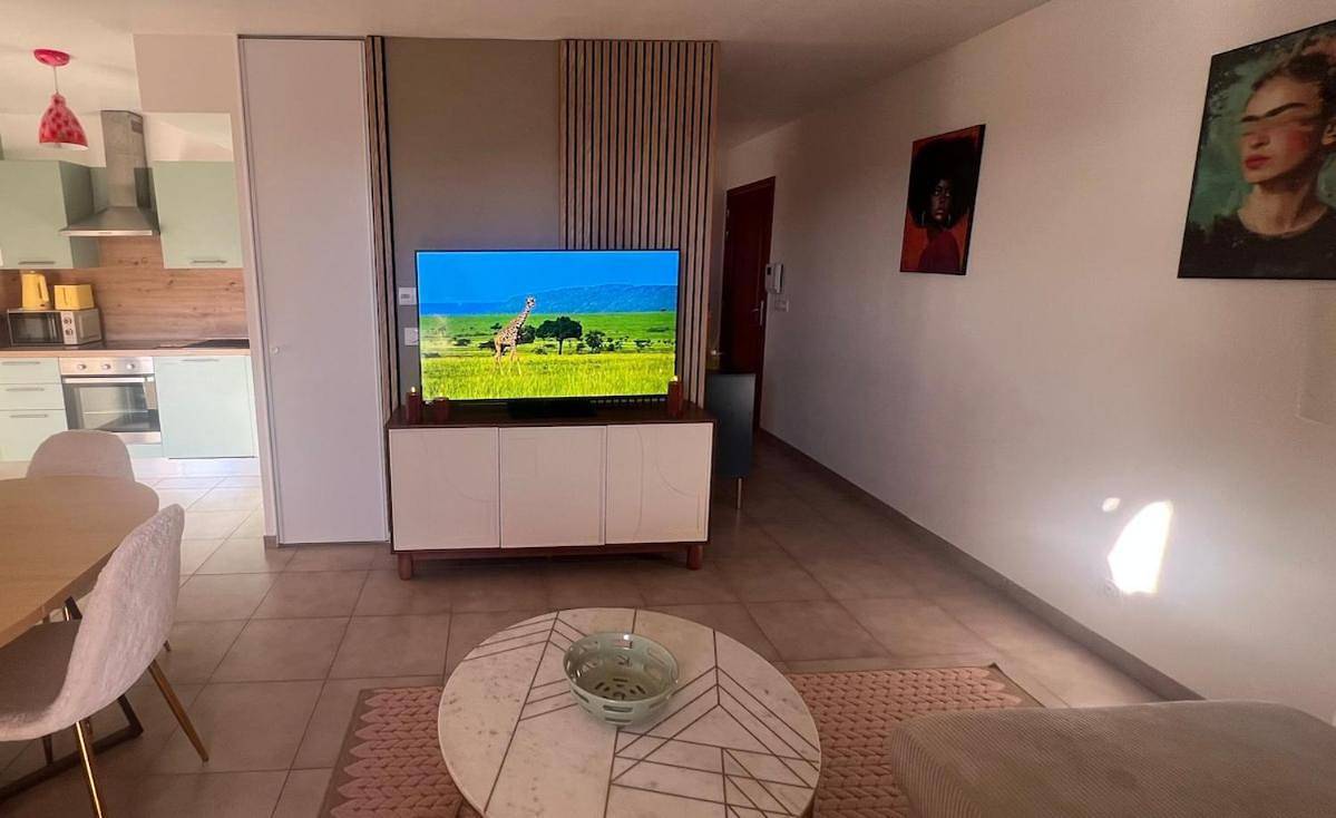 Appartement entier, Charming, quiet apartment with a view in Étrembières, Région de Saint-Julien-en-Genevois
