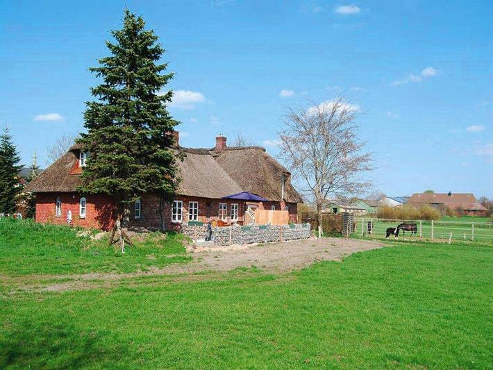 Ferienhaus für 4 Personen, mit Terrasse in Treia