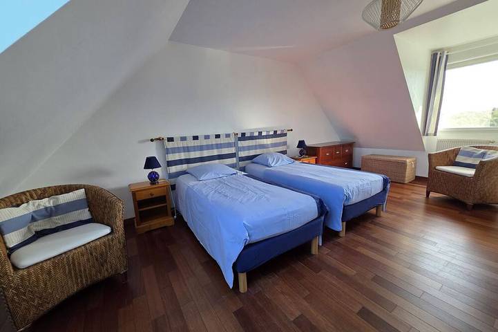 Location de vacances pour 6 personnes, avec balcon et jardin dans Plage de Grève Blanche (Plouguerneau) - 4