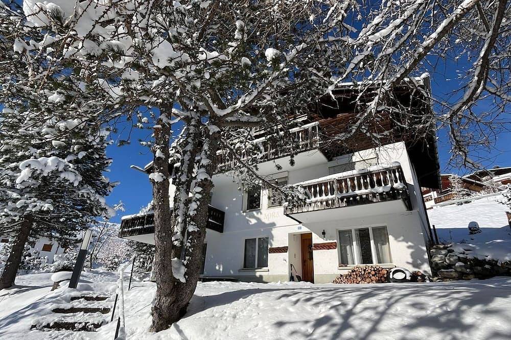 Entire apartment, Haus Rupicapra in Arosa, Plessur alps
