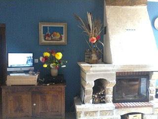 Les Greniers d'Irène - Chambre fleurie in Herry, Région de Bourges