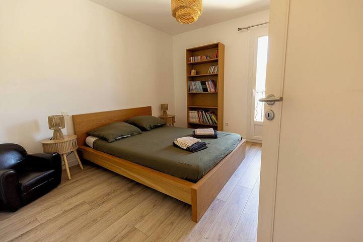 Villa Julomaye—with a pool—sleeps 8, near Avignon. in Pujaut, Nimes und Umgebung