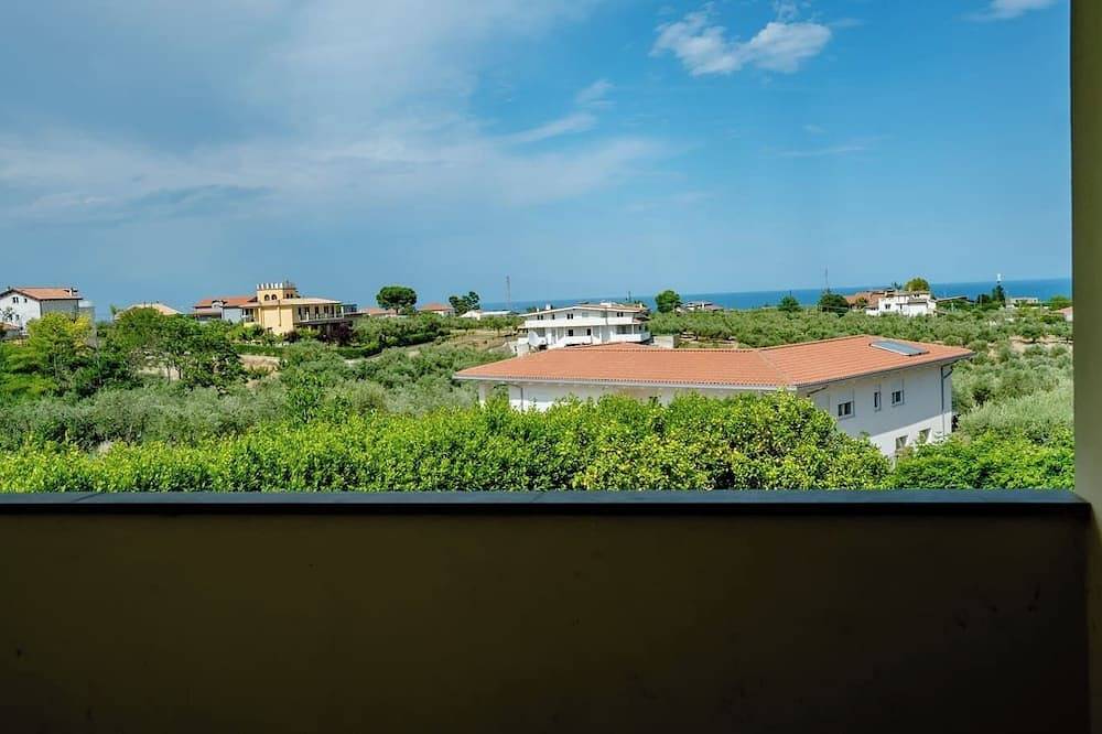 Entire apartment, Twins'house in Francavilla al Mare, Chieti Province