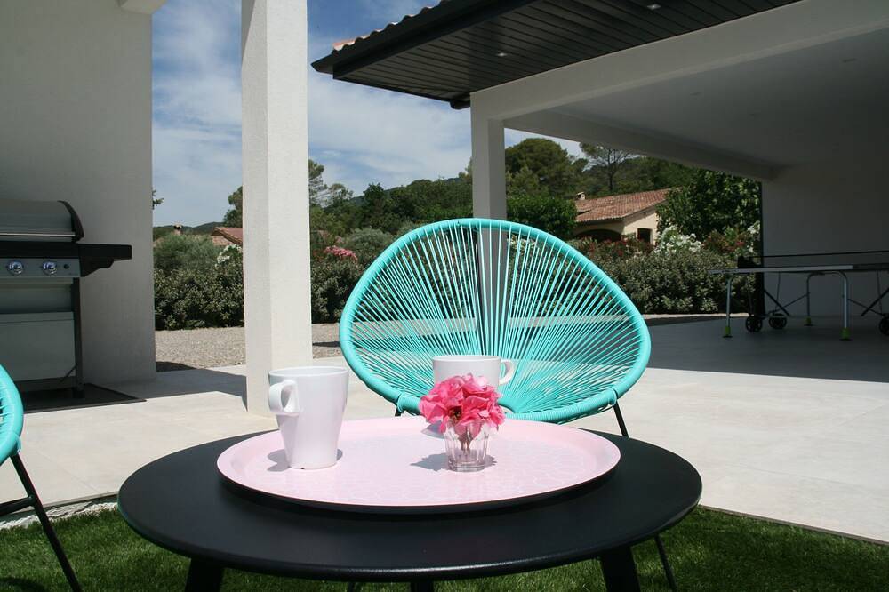 In the Var, Figanières, new villa in the countryside with heated pool in Figanières, Draguignan Region