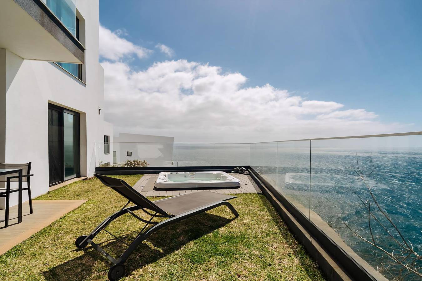 Apartamento inteiro, Guestready - Estadia com vistas deslumbrantes in Gaula, Madeira