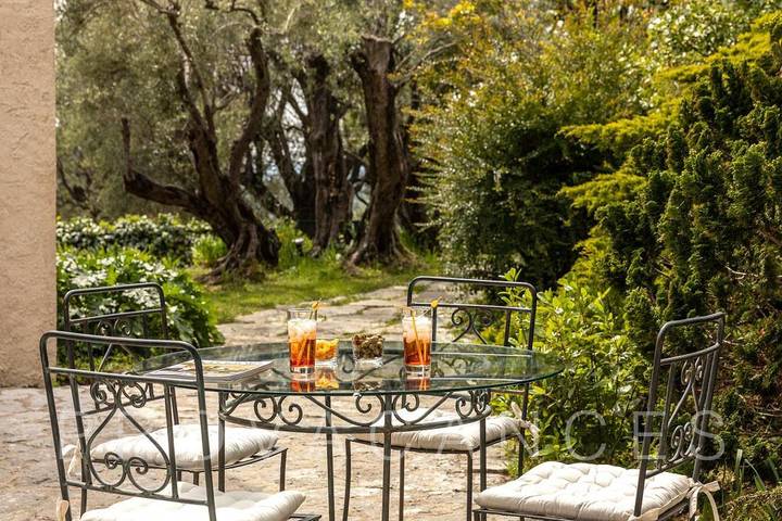Villa pour 8 personnes, avec jardin et piscine, animaux acceptés à Tourrettes-sur-Loup - 4