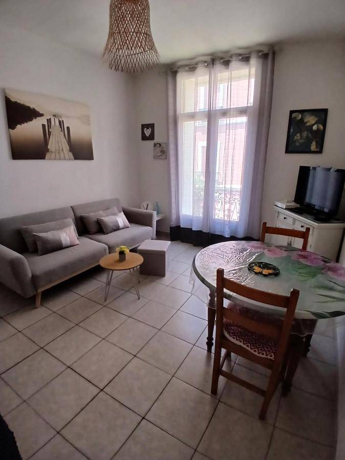 Gîte pour 4 personnes dans Office De Tourisme De Lamalou Les Bains - 2