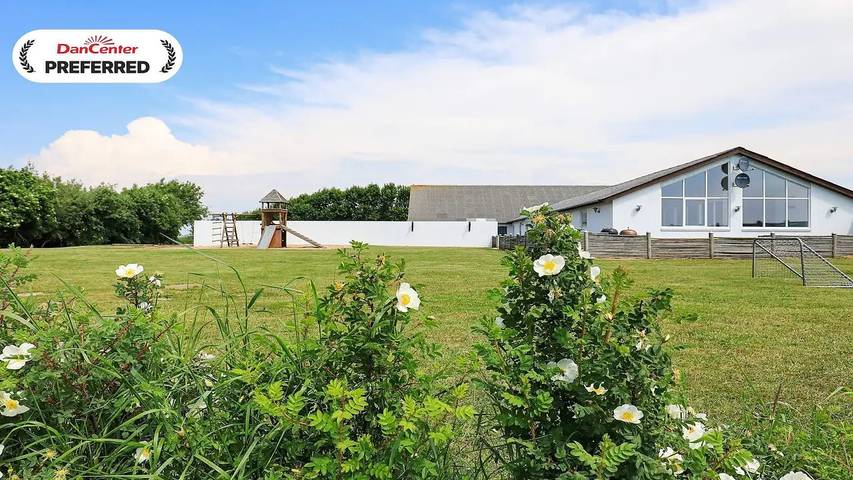 Ferienhaus für 21 Personen, mit Pool und Whirlpool sowie Terrasse und Sauna in Limfjord