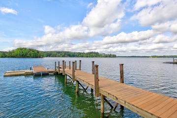 Vacation House for 5 Guests in Mayhew, Lake Norman, Picture 2