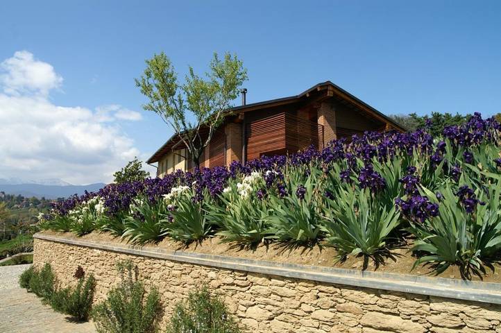 Gîte pour 3 personnes, avec Balcon et Terrasse ainsi que Jacuzzi et Jardin à Pignerol