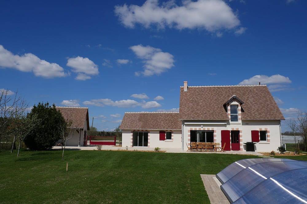 La Rotiere Lodge Du Cervolet 4-bedroom house in the Loire Valley in Fontaines-en-Sologne, Sologne
