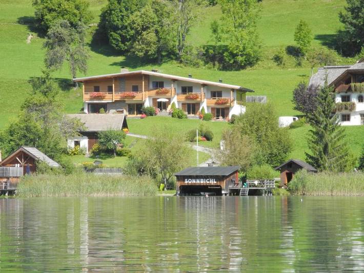 Vakantiewoning voor 5 personen, with Balkon and Terras as well as Tuin and Uitzicht in Weissensee