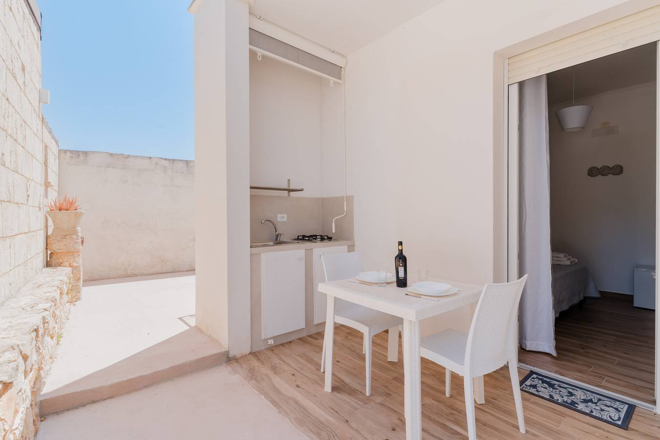 Chambre 'Camera Matrimoniale Con Bagno' avec jardin partagé, Wi-Fi et climatisation in Racale, Golfe de Tarente