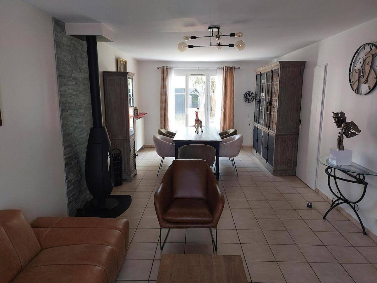 Villa close to Paris Montparnasse in Villepreux, Yvelines