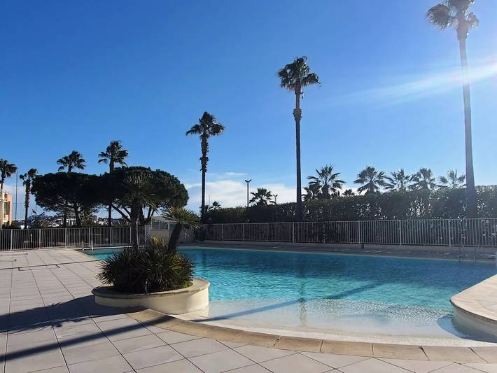 Gîte pour 4 personnes, avec piscine et balcon dans Plage du Port Fréjus - 2