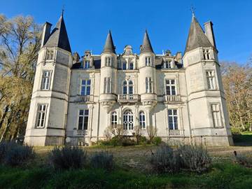 Chambre d’hôte pour 4 personnes, avec piscine et vue ainsi que terrasse et jardin dans Montrichard Val de Cher