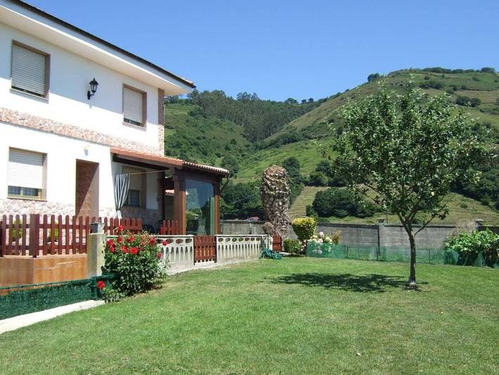 Casa rural para 5 personas, con terraza además de jardín y vistas en Sariego - 4