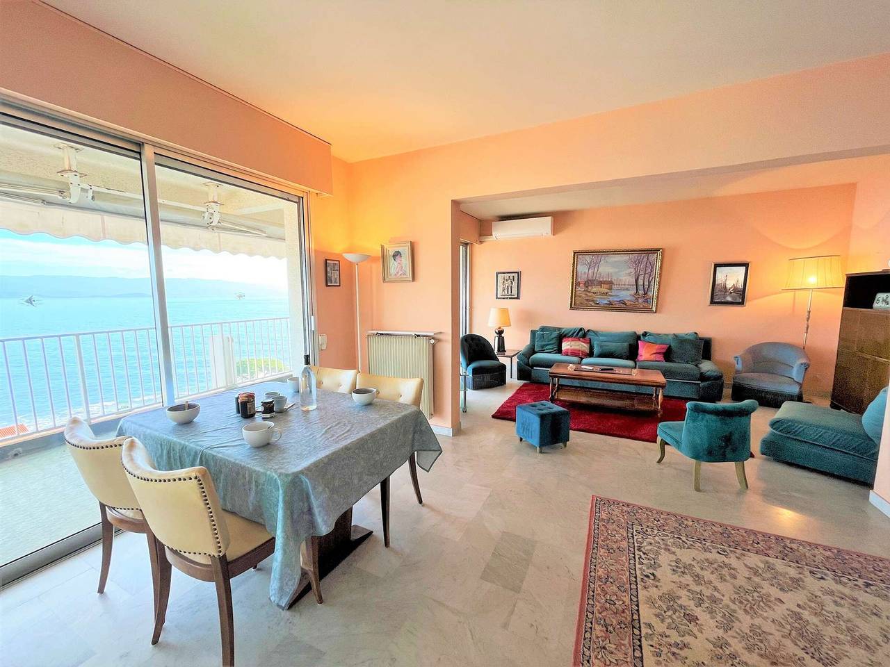 Appartement entier, Grand appartement 4 pièces avec terrasse, climatisation et parking à Ajaccio in Ajaccio, Région d'Ajaccio
