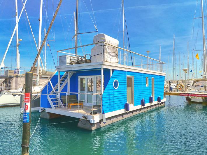 Hausboot für 5 Personen, mit Ausblick und Terrasse in Heiligenhafen