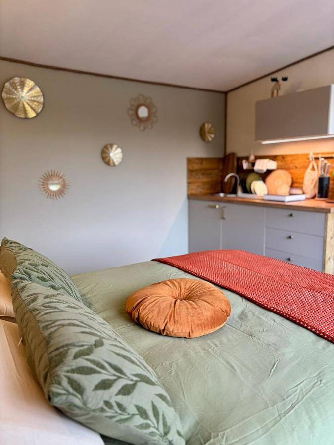 Camping pour 4 personnes, avec jardin ainsi que vue sur le lac et vue, animaux acceptés dans Orne - 3