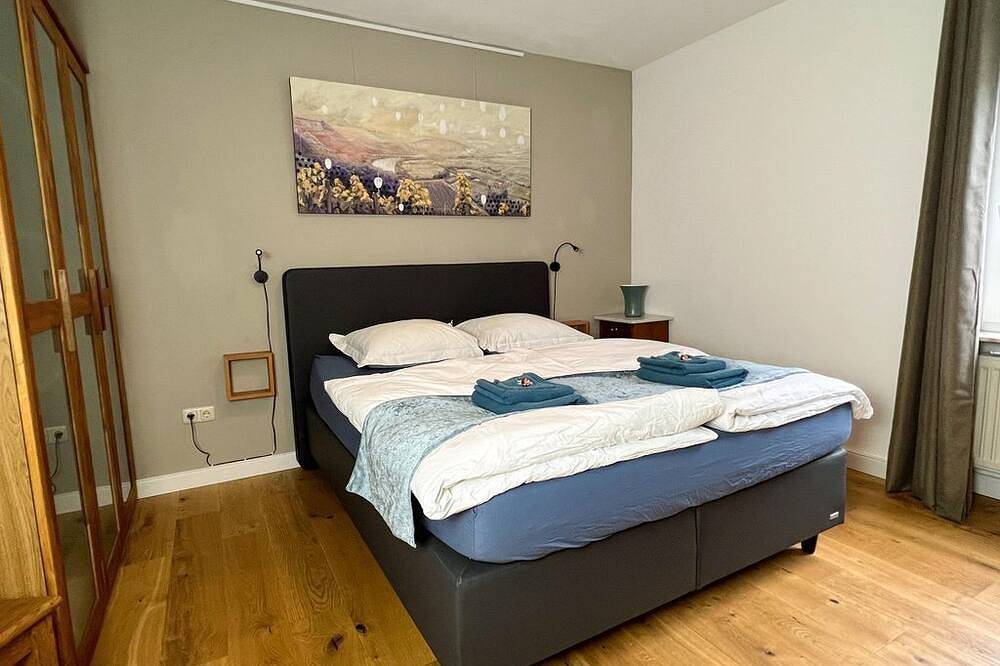 Ganze Wohnung, Haus Rosenberg, Deutschland in Wiltingen, Landkreis Trier-Saarburg